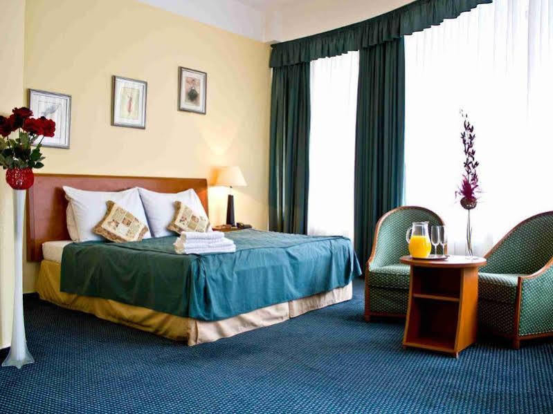 Otel Harmony Prag